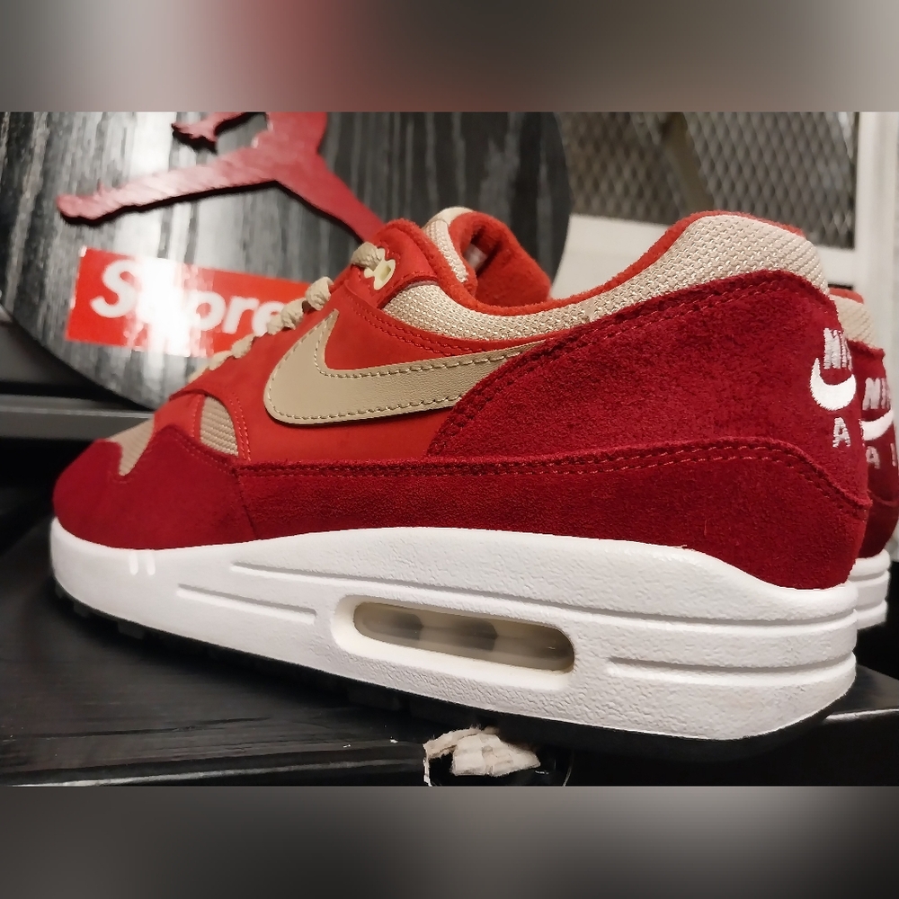 Nike Air Max 1 Premium Red Curry Size 9